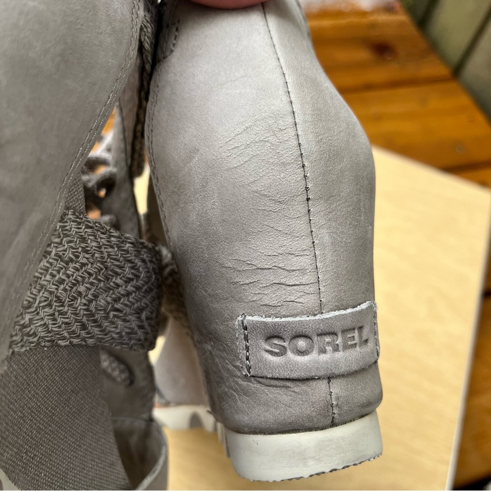 Sorel Wm’s Joanie Lace Up Leather & Canvas Wedge Sandals In Gray Sz 8 - Picture 15 of 16